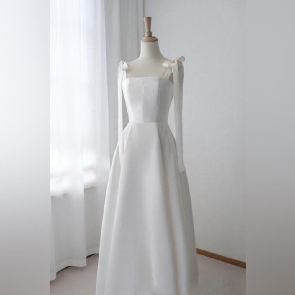 NWOT simple silk white dress
